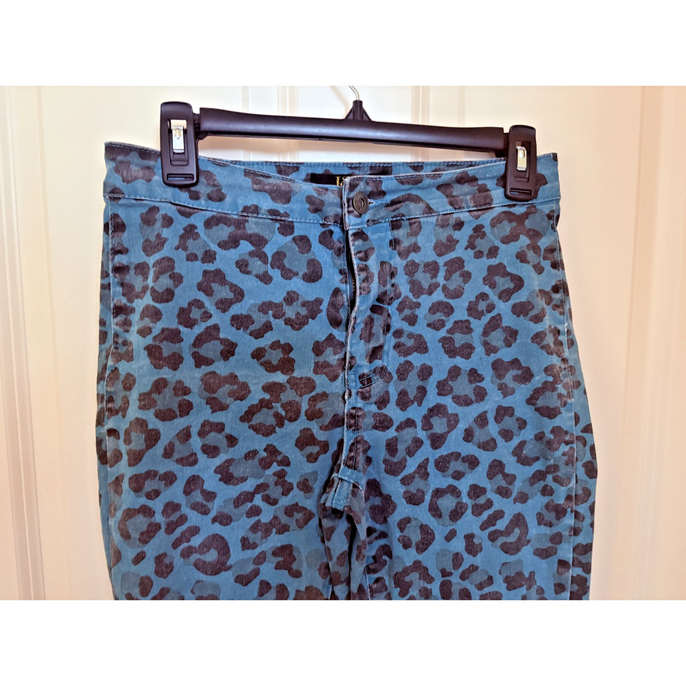 L&B Lucky & Blessed Flare Bell Bottom Leopard Animal Print Pants Size 4 Womens - Picture 3 of 6